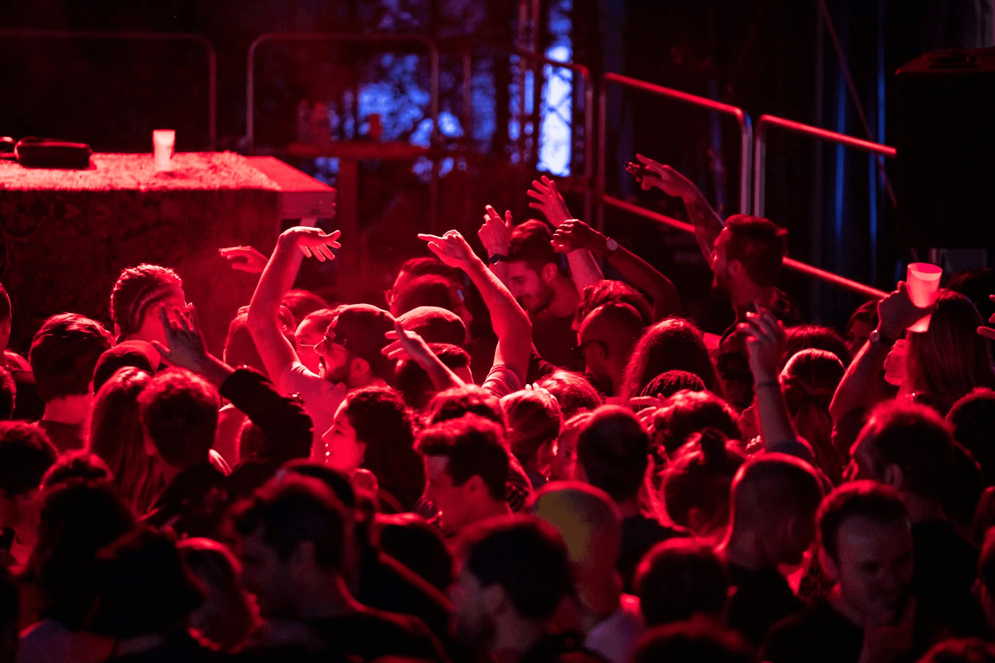 Crowd dancing at the Noapté opening